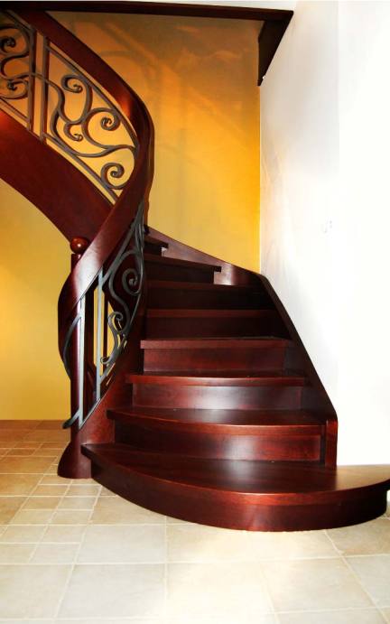schody wewnętrzne nowoczesne z drewna