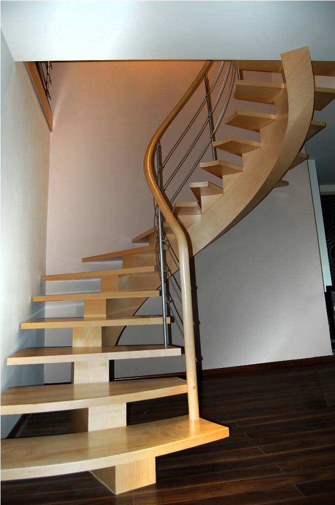 schody gięte drewniane 10